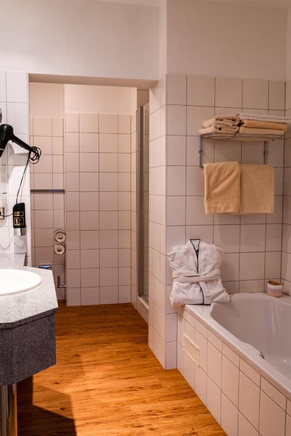 Hotel Blauer Engel Экстерьер фото