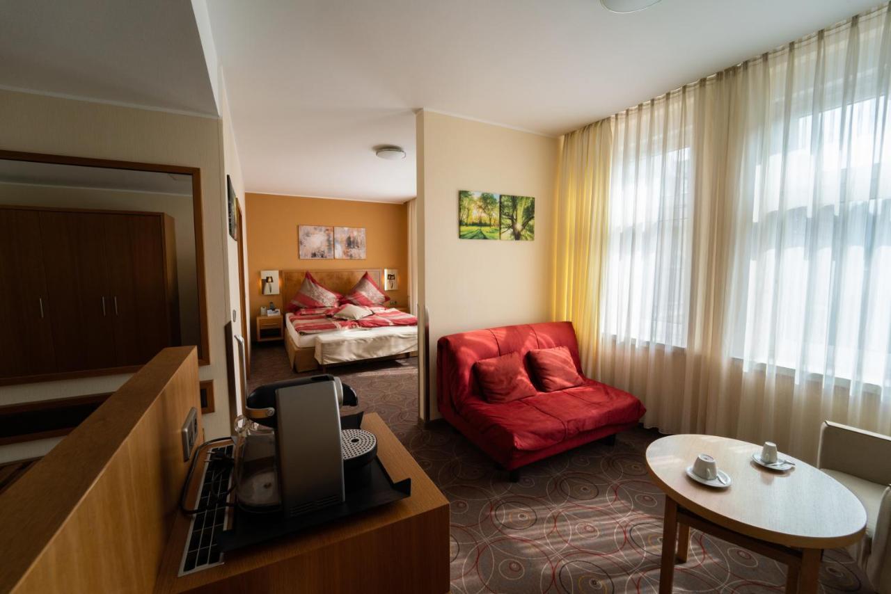 Hotel Blauer Engel Экстерьер фото